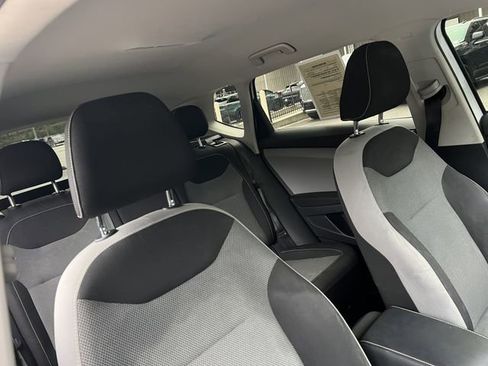 Used 2022 Volkswagen Taos S image 31