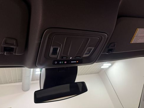 Used 2024 Chevrolet Silverado 1500 LT AWD/4WD image 82