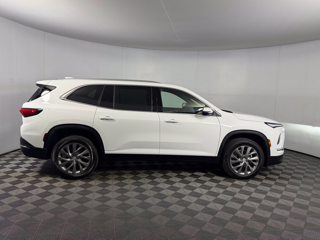Used 2026 Buick Enclave Preferred FWD image 8