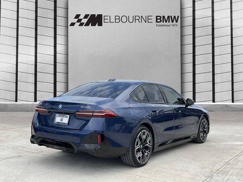 Certified 2025 BMW i5 xDrive40 w/ M Sport Package AWD/4WD image 4