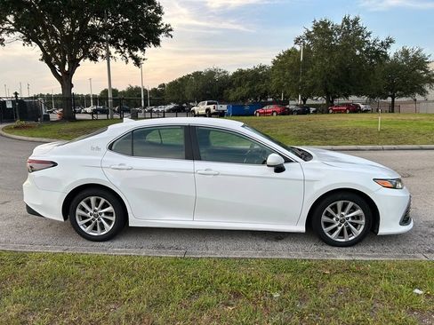 Used 2024 Toyota Camry LE FWD image 7