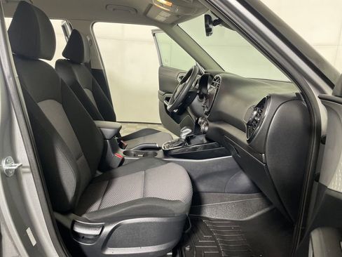 Used 2023 Kia Soul S FWD image 22