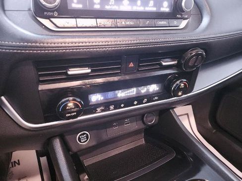 Certified 2023 Nissan Rogue SV image 18