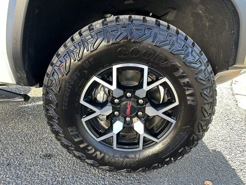Used 2026 GMC Canyon AT4X image 28