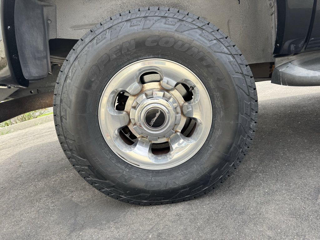 Used 2005 Ford Excursion Limited AWD/4WD image 12