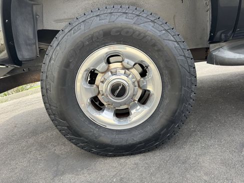 Used 2005 Ford Excursion Limited AWD/4WD image 12