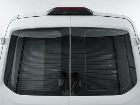 Used 2019 Ford Transit 250 148 Medium Roof image 10