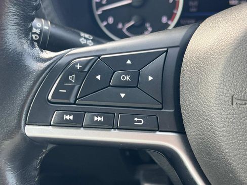 Used 2022 Nissan Sentra SV image 7