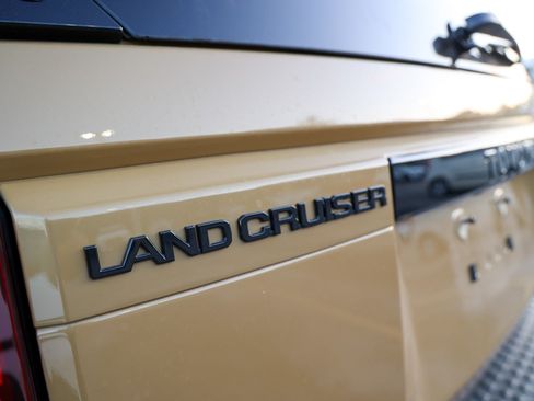 Used 2025 Toyota Land Cruiser w/ Premium Package AWD/4WD image 11