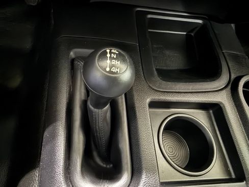 Used 2018 RAM 2500 Tradesman w/ Chrome Appearance Group AWD/4WD image 5