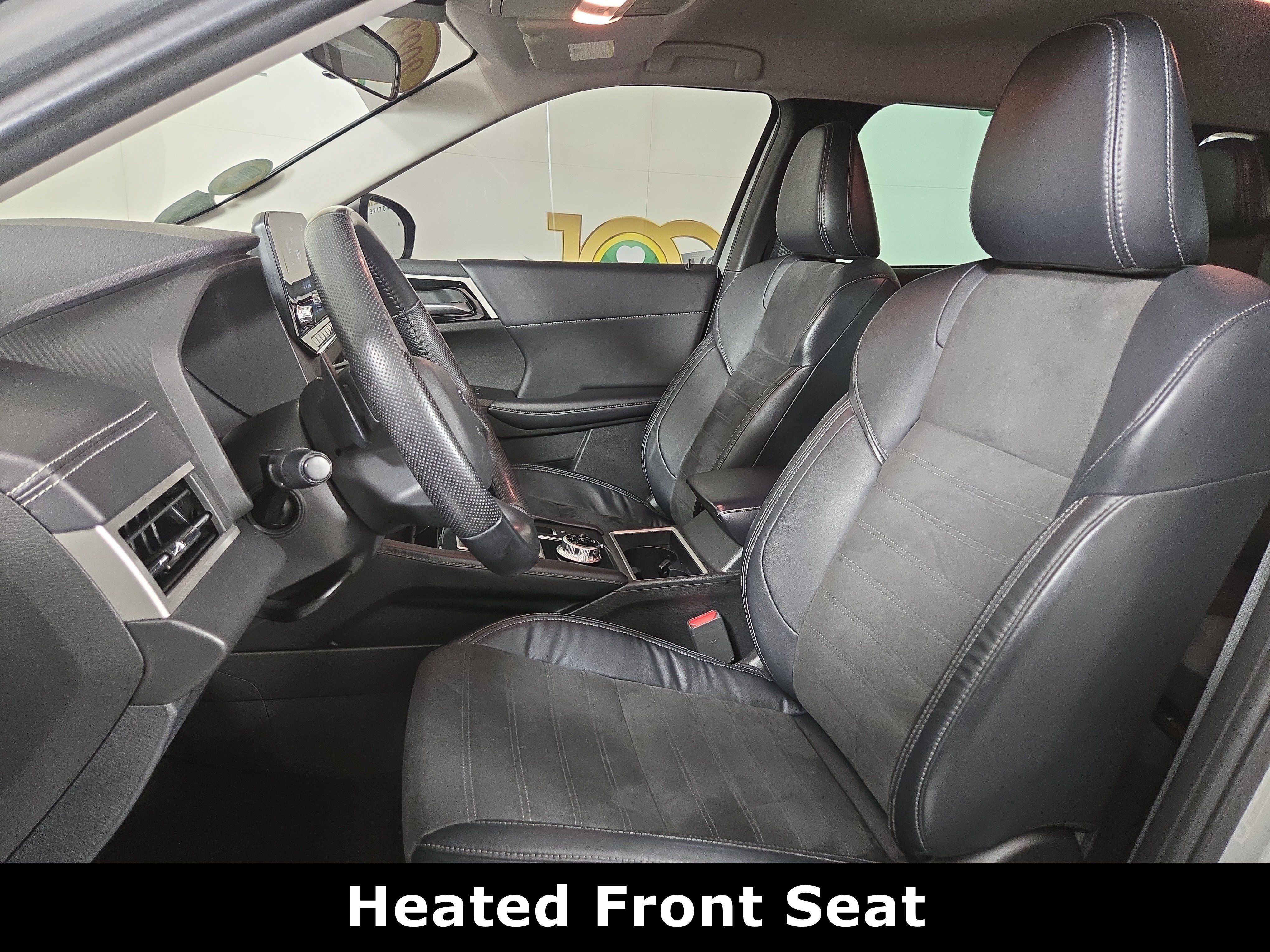 Used 2023 Mitsubishi Outlander SE AWD/4WD image 10