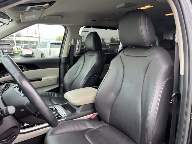 Certified 2024 Kia Carnival SX FWD image 18
