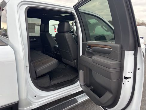 New 2026 Chevrolet Silverado 2500 High Country w/ High Country Premium Package AWD/4WD image 43
