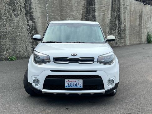 Used 2018 Kia Soul + image 9