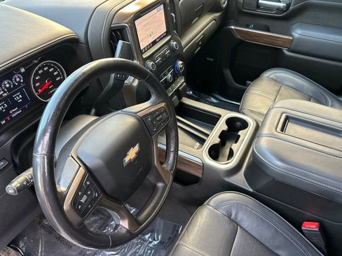 Used 2022 Chevrolet Silverado 3500 High Country image 10