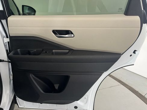 Used 2026 Nissan Pathfinder SL AWD/4WD image 28