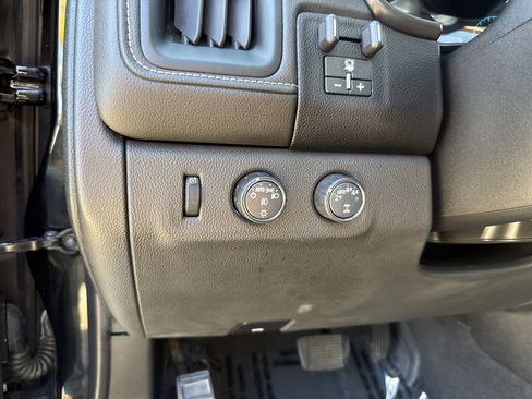 Used 2022 GMC Canyon Denali image 14