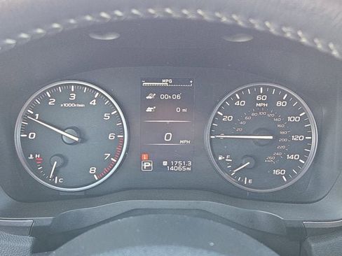 Used 2024 Subaru Ascent Premium w/ Convenience Package image 17