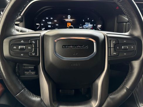 Used 2024 GMC Yukon XL Denali Ultimate AWD/4WD image 27