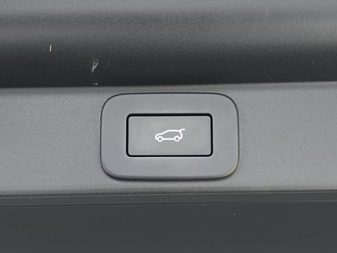 Used 2024 Land Rover Range Rover SE AWD/4WD image 17