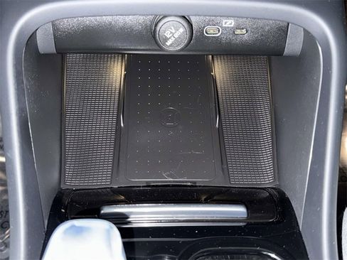 Used 2024 Volvo C40 P8 Recharge Ultimate image 24