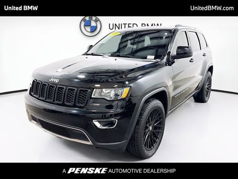 Used 2019 Jeep Grand Cherokee Laredo image 1