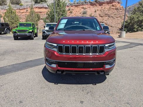 Used 2024 Jeep Wagoneer 4WD w/ Convenience Group I image 4