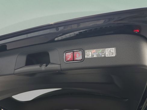 Certified 2026 Mercedes-Benz GLS 580 4MATIC image 8