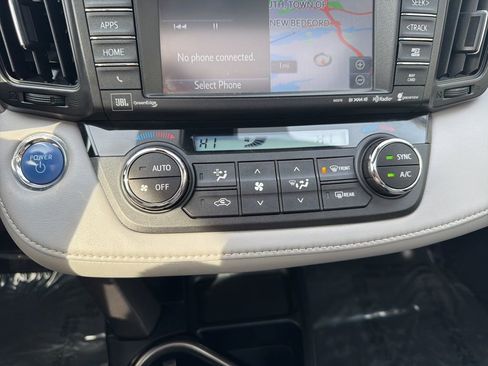 Used 2017 Toyota RAV4 Limited AWD/4WD image 23