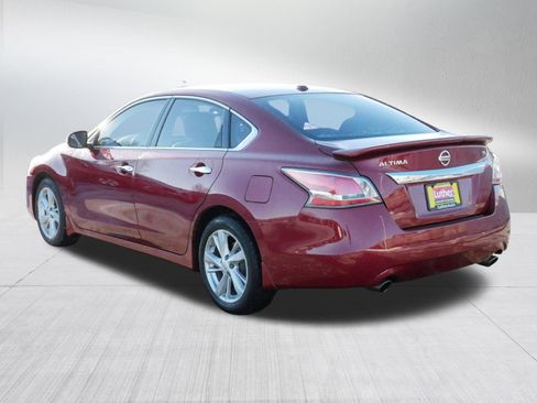 Used 2015 Nissan Altima 2.5 SL w/ Moonroof Package image 5