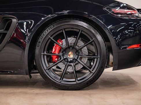 Used 2024 Porsche 718 Cayman GTS RWD image 22
