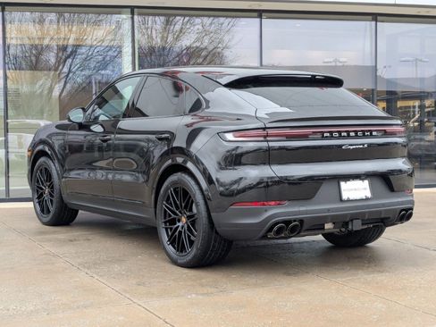 New 2026 Porsche Cayenne S image 3