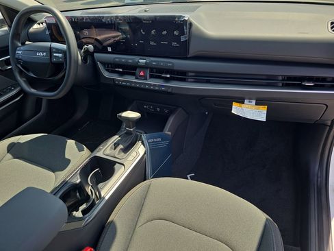 New 2026 Kia K4 FWD image 11