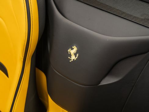 Used 2024 Ferrari SF90 Spider image 16