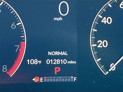 Used 2024 Honda HR-V EX-L image 12