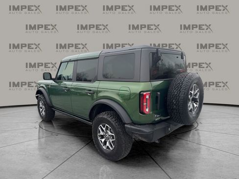 Used 2025 Ford Bronco Badlands image 3