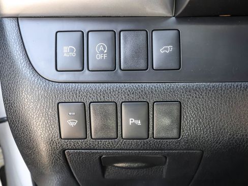Used 2017 Toyota Highlander Limited AWD/4WD image 20