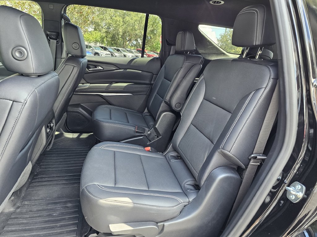 Used 2026 Chevrolet Traverse LT w/ Driver Confidence Package FWD image 16