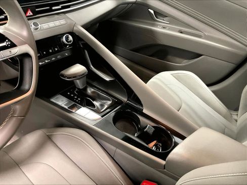 Used 2023 Hyundai Elantra SEL w/ Convenience Package image 20