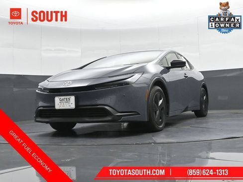 Used 2025 Toyota Prius LE FWD image 42