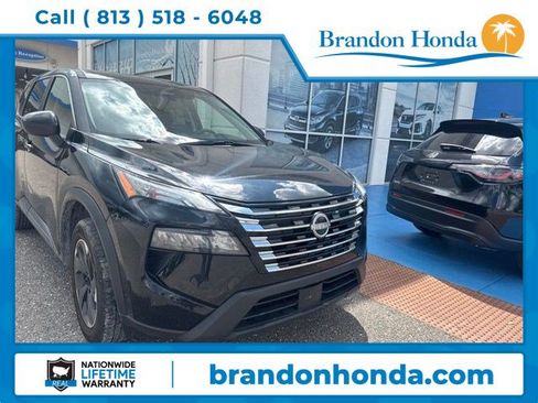 Used 2025 Nissan Rogue SV FWD image 1
