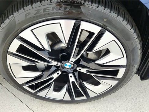 Used 2024 BMW 530i xDrive 530i xDrive w/ Premium Package image 56