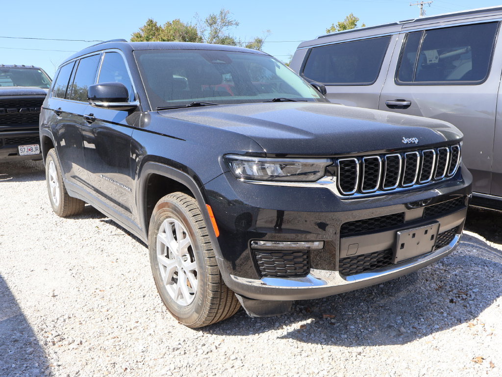 Used 2021 Jeep Grand Cherokee L Limited AWD/4WD image 12