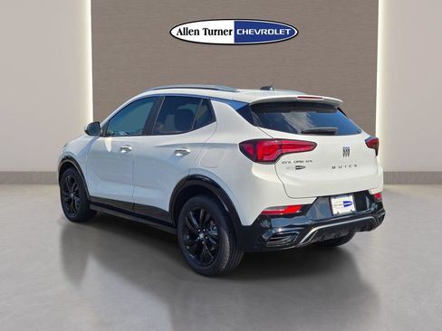 Used 2024 Buick Encore GX Sport Touring FWD image 10