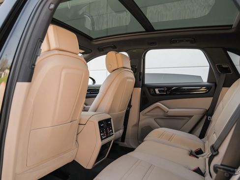 Used 2019 Porsche Cayenne AWD/4WD image 59