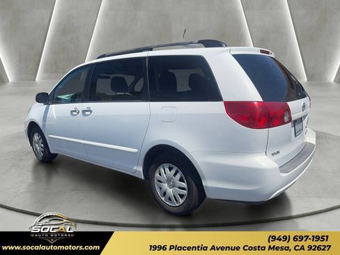 Used 2009 Toyota Sienna LE FWD image 3