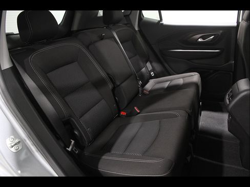 Certified 2024 GMC Terrain SLE w/ Driver Convenience Package AWD/4WD image 18