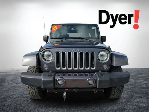 Used 2017 Jeep Wrangler Unlimited Sahara w/ Connectivity Group image 9