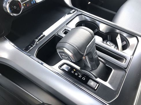 Used 2025 Ford F150 Lariat w/ Equipment Group 502A High image 20