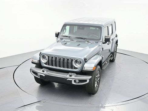 Used 2024 Jeep Wrangler Unlimited Sahara w/ Technology Group AWD/4WD image 16